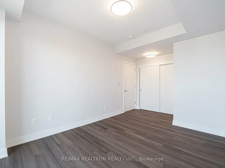 2525 Bathurst St #1009 — Photo 13