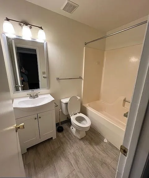 51 Depaul St #11 — Photo 10