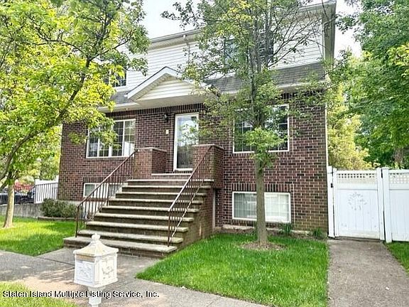 2nd image of 4 Bedell St