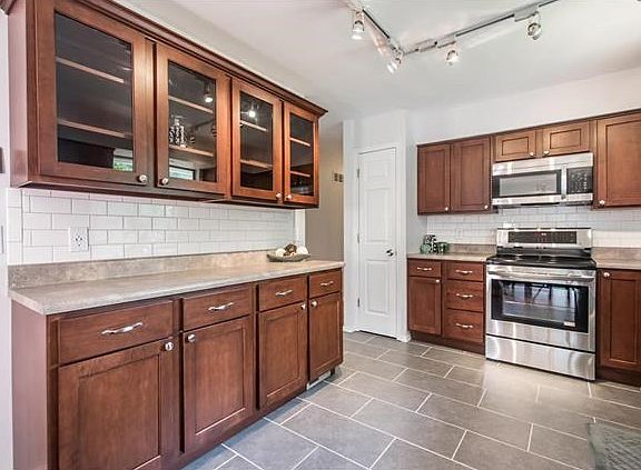 Amazing update kitchen with subway tile backsplash