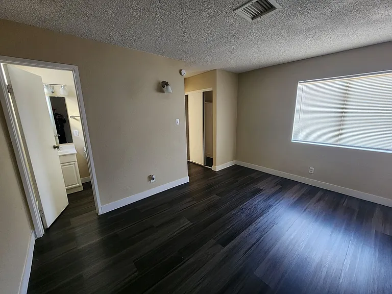 1705 Breckenwood Ct #3 — Photo 7