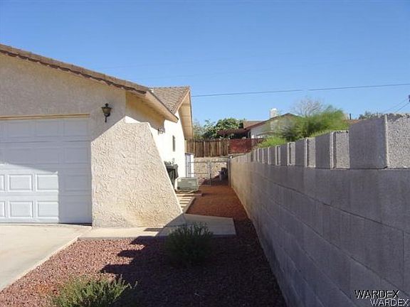 3rd image of 1935 S ARENA Drive