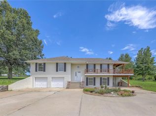 32212 E Pink Hill Rd, Grain Valley, MO 64029