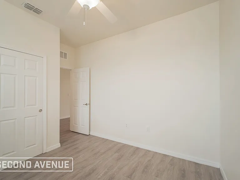 2107 NE 1st Pl — Photo 19