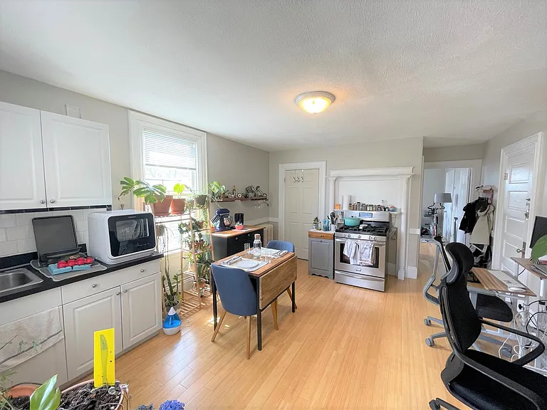 16 Cutter St — Photo 1