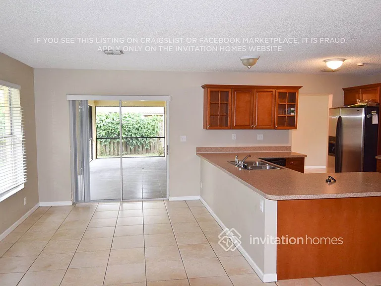 2634 Yarmouth Dr — Photo 6