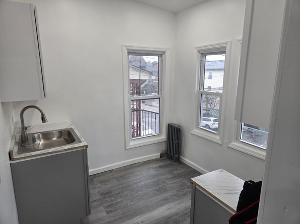 33 Heller Pkwy FLOOR 2