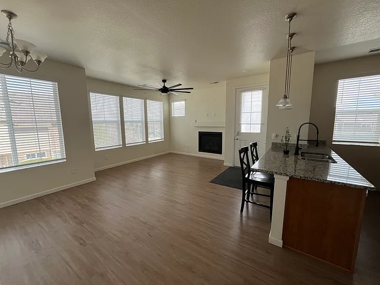 23608 E Ida Dr — Photo 7