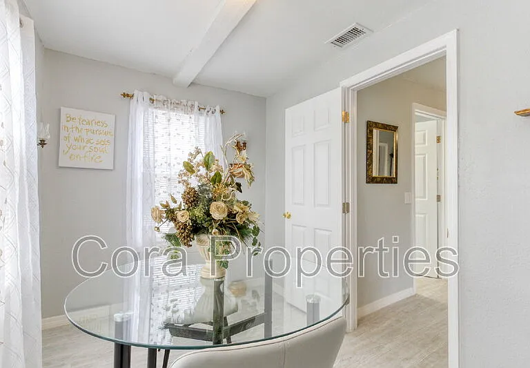 685 Sears Ave NE #4 — Photo 23