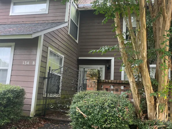 134 Luden Dr APT B, Summerville, SC 29483