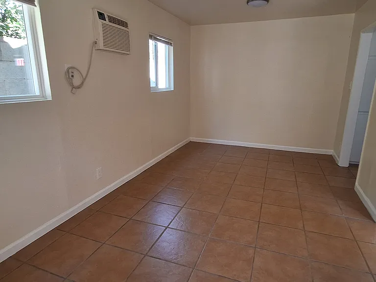 13457 1/2 Filmore St #13457-1/2 — Photo 7