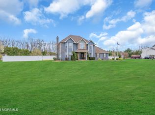 15 Autumn Ave, Jackson, NJ 08527