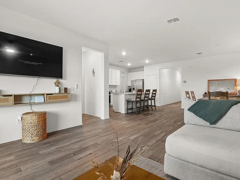 5648 W Tumacacori Trl — Photo 1