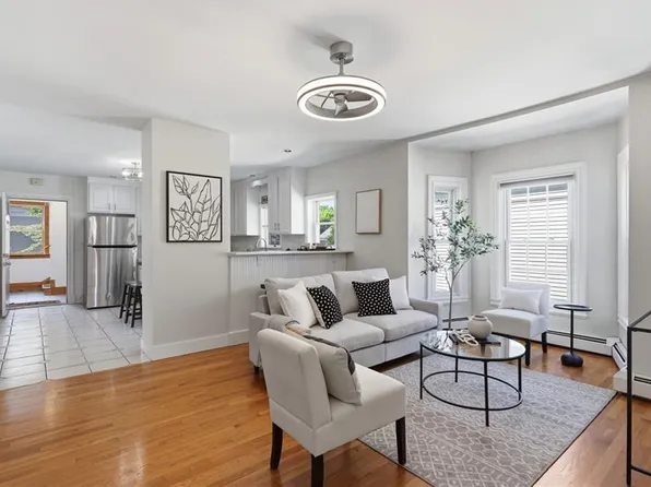 179 Transit St #2, Providence, RI 02906