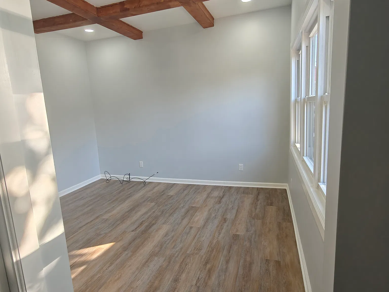 3 bed, $1,800 — Photo 3