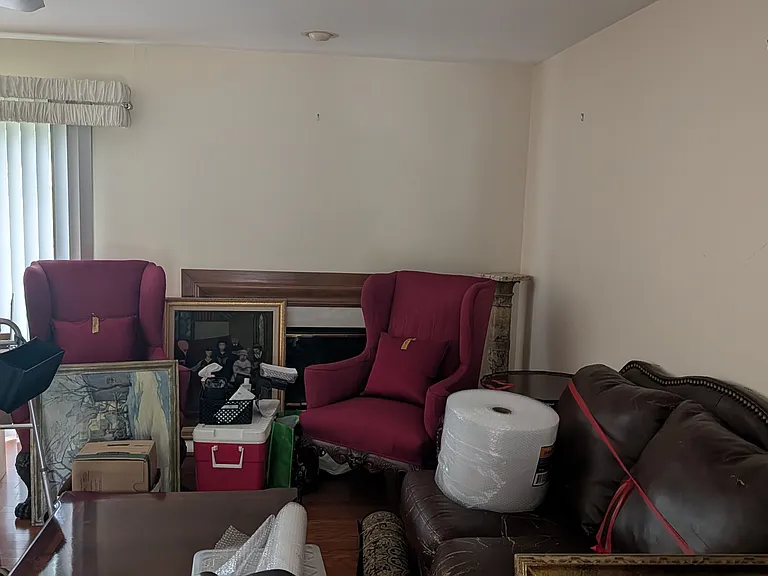 410 Orleans Ave — Photo 9