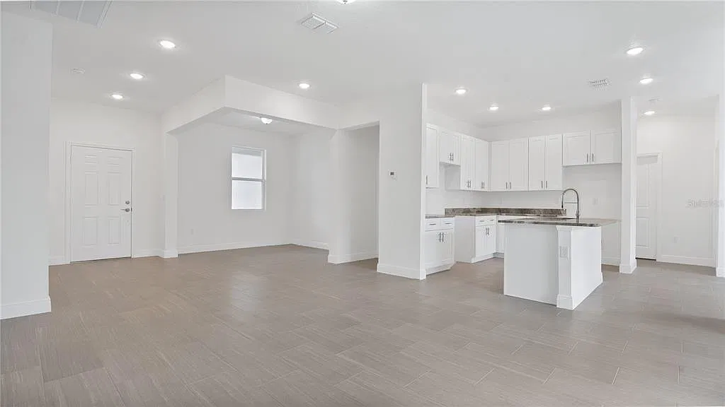 4 bed, 3.0 bath, 1790 sqft, $1,850 — Photo 2