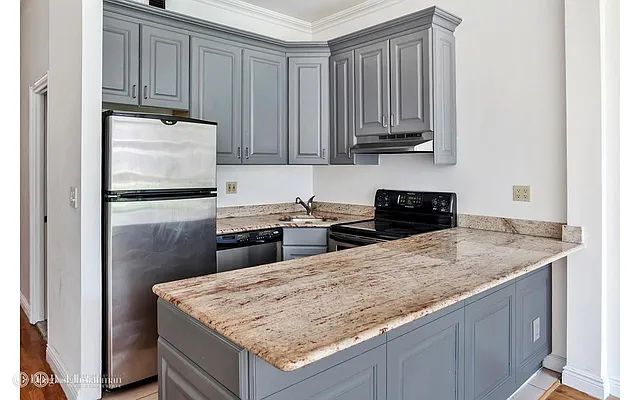 Rented by Douglas Elliman | media 18