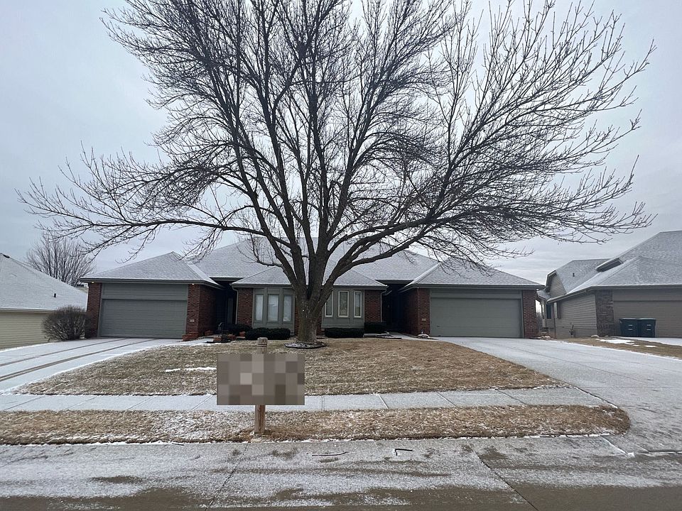 1st image of 2319 N 133rd Cir