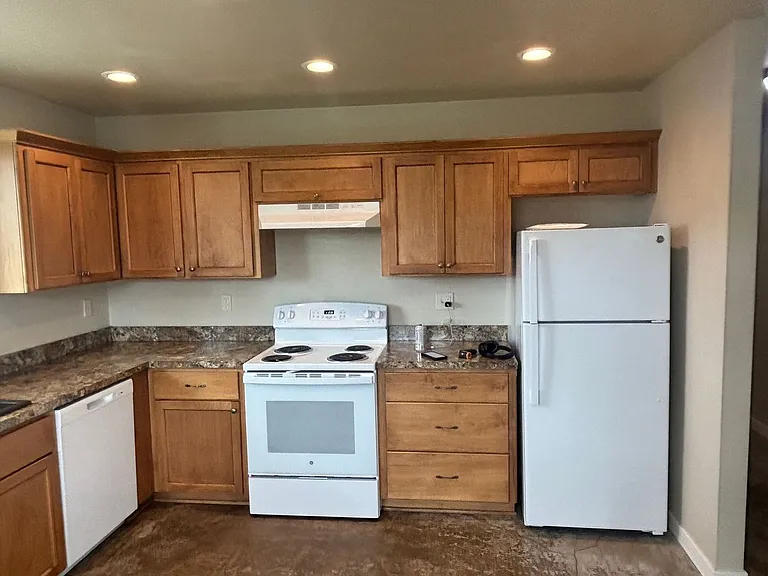 1424 Gleason Ave — Photo 12