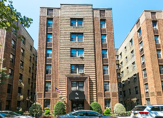 Sold by REMAX Elite | media 53