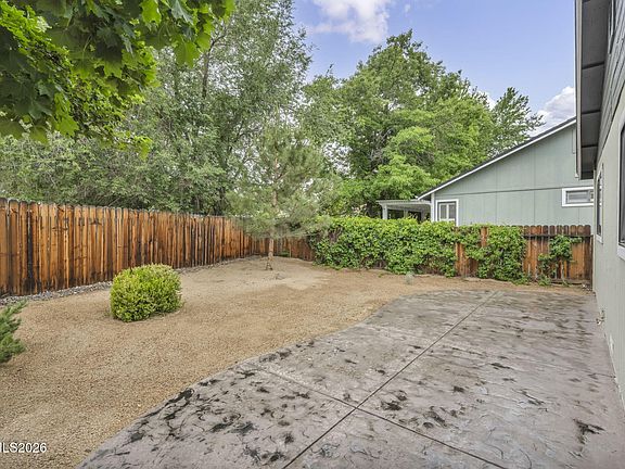 4th image of 932 Yellow Rose Ct