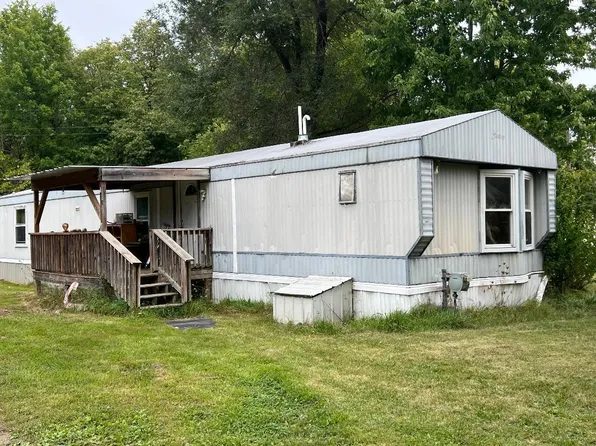 5431 Almy Rd, Vestaburg, MI 48891