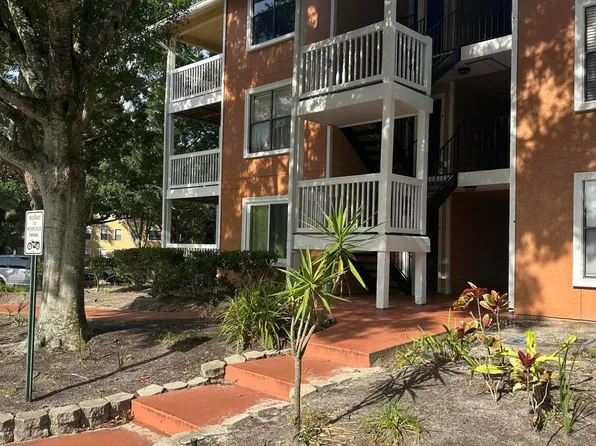 225 S Tropical Trl, Merritt Island, FL
