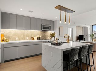 55 Lagrange St #1703, Boston, MA 02116