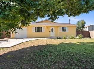 4925 Ivor Dr, Colorado Springs, CO 80916