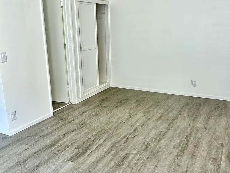 393 Waldo Ave #8 — Photo 16
