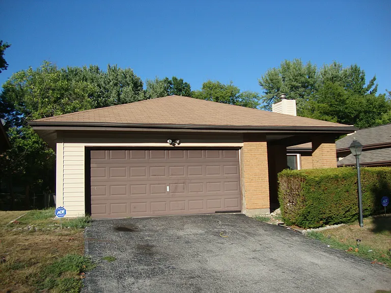 1612 Barkwood Dr — Photo 5