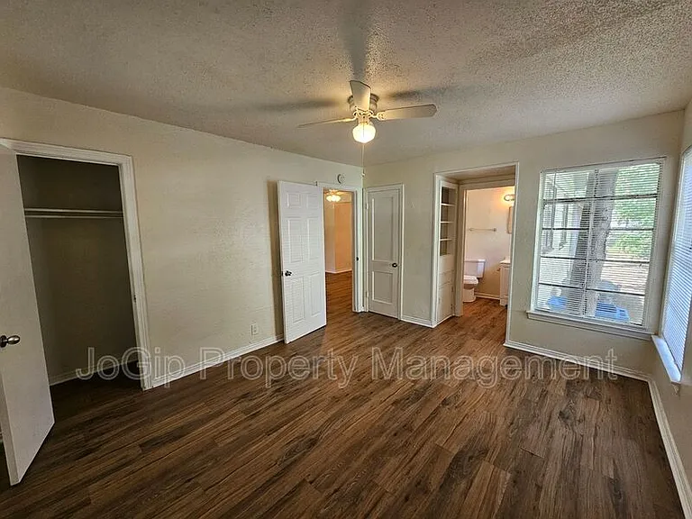 6540 Hollis Ave — Photo 5