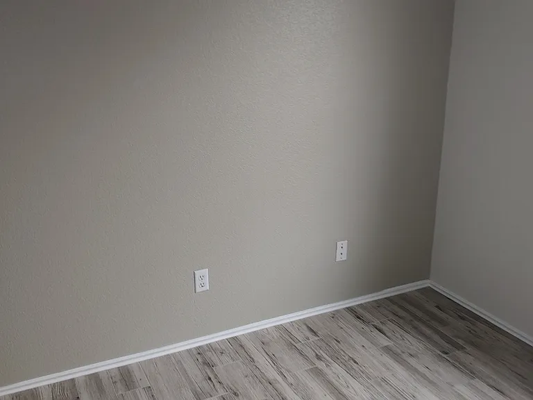 2739 Fairview Dr — Photo 9