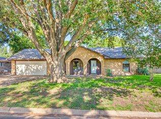 1008 Park Dr, Fort Worth, TX 76126