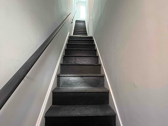 2nd image of 1266 Riverside Ave #2
