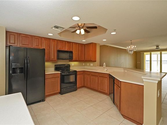 2nd image of 480 Sail Ln APT 406