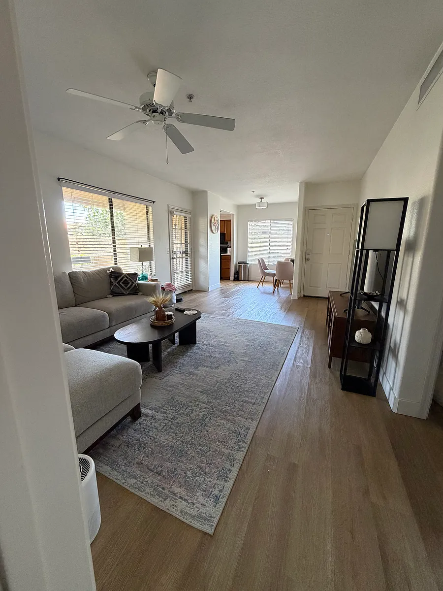 Building Photo - 7008 E Gold Dust Ave #125