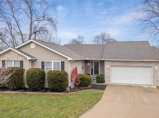 816 Amesbury Ct, Belleville, IL 62221