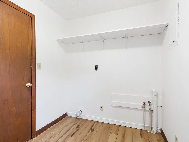 1415 W Inman Rd — Photo 12