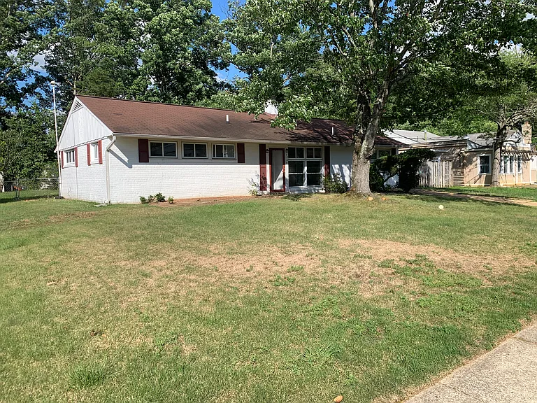 7504 June St — Photo 2