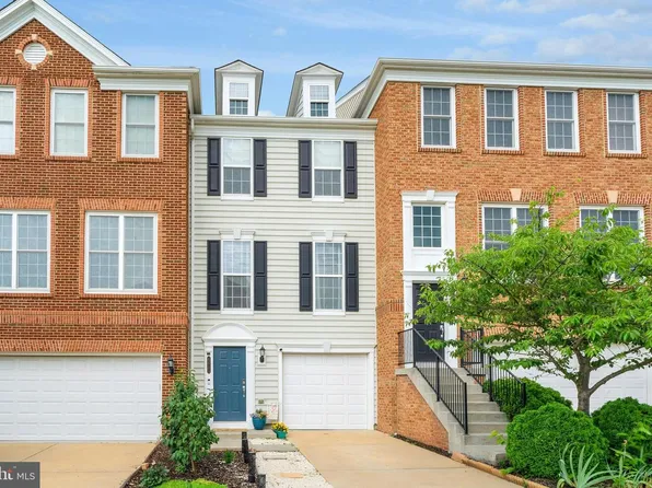 42703 Wilmar Sq, Ashburn, VA 20148