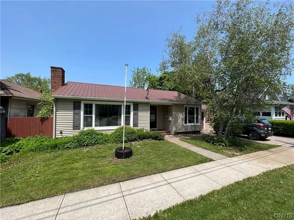 3 Catherine Ave, Alexandria Bay, NY 13607