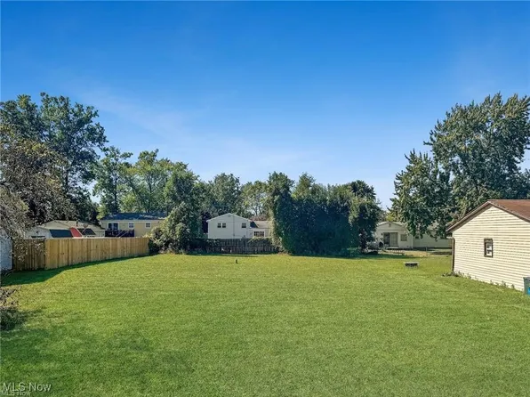 4248 Leavitt Rd, Lorain, OH 44053