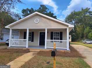 202 Parker Ln, Lagrange, GA 30240