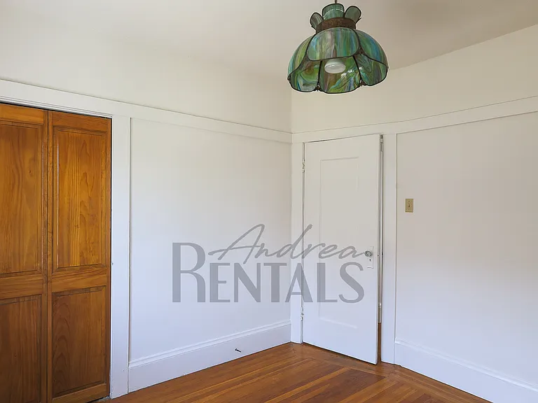 6011 Hillegass Ave — Photo 26