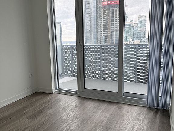 4th image of 55 Cooper St #4701