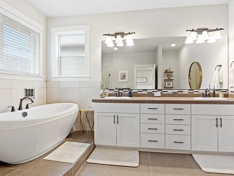 17477 SW Forest Hollow St — Photo 9