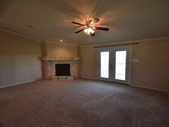 2nd image of 1500 Wildhorse Ln