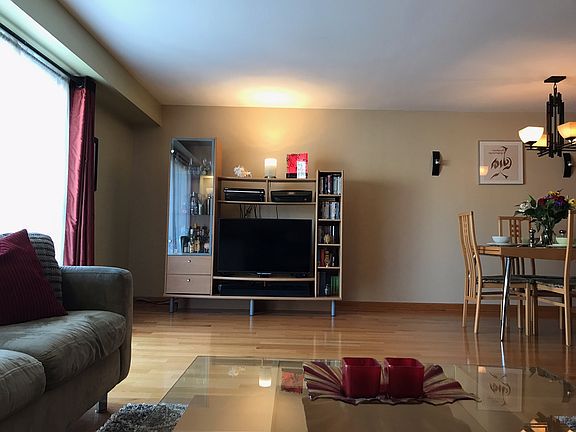 5th image of 5840 W 77th St Unit 2-303